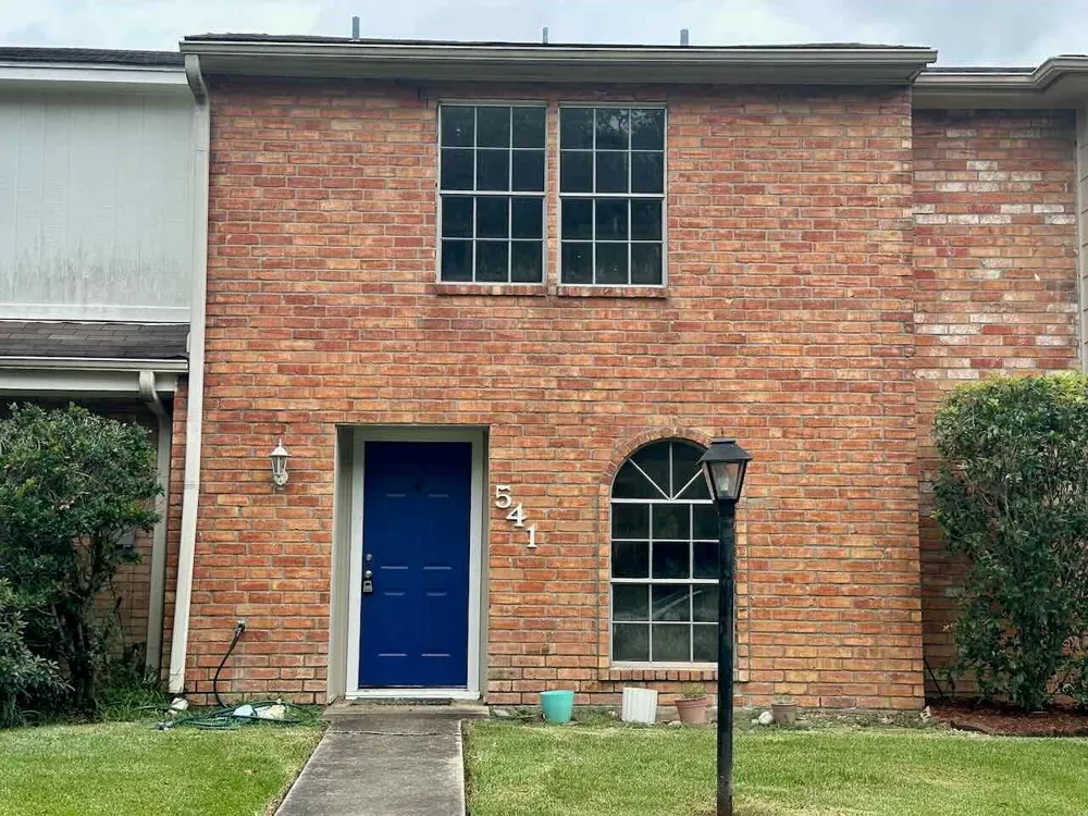 541 Longmeadow Street Beaumont, TX 77707