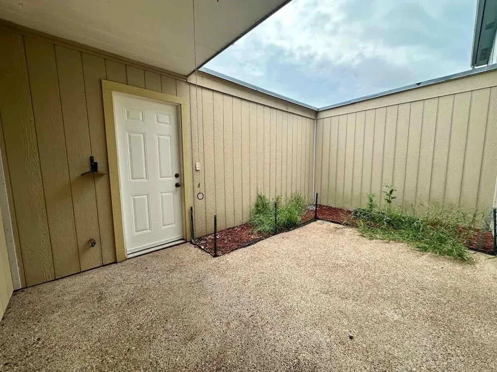 541 Longmeadow Street Beaumont, TX 77707