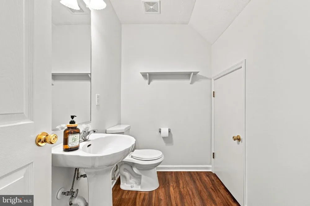 103 TRADE WIND LANE Winchester, VA 22602