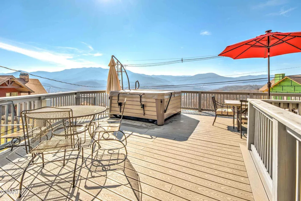706 Chestnut Drive Gatlinburg, TN 37738