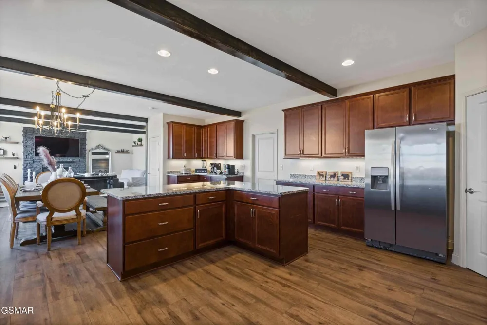 706 Chestnut Drive Gatlinburg, TN 37738