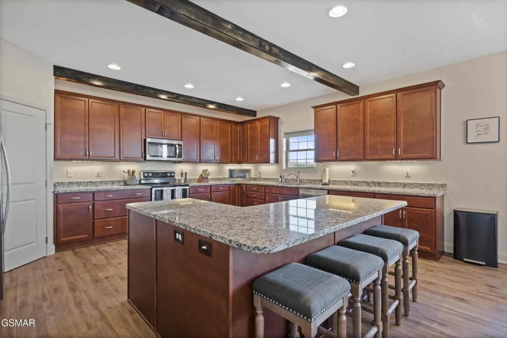 706 Chestnut Drive Gatlinburg, TN 37738