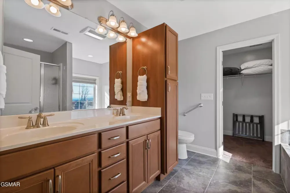 706 Chestnut Drive Gatlinburg, TN 37738