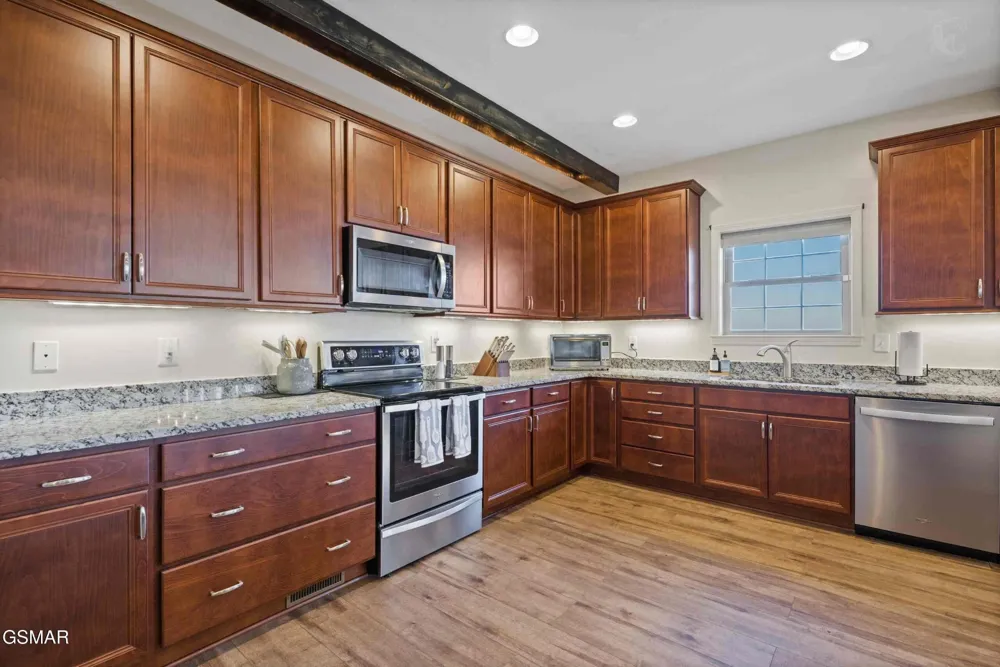 706 Chestnut Drive Gatlinburg, TN 37738