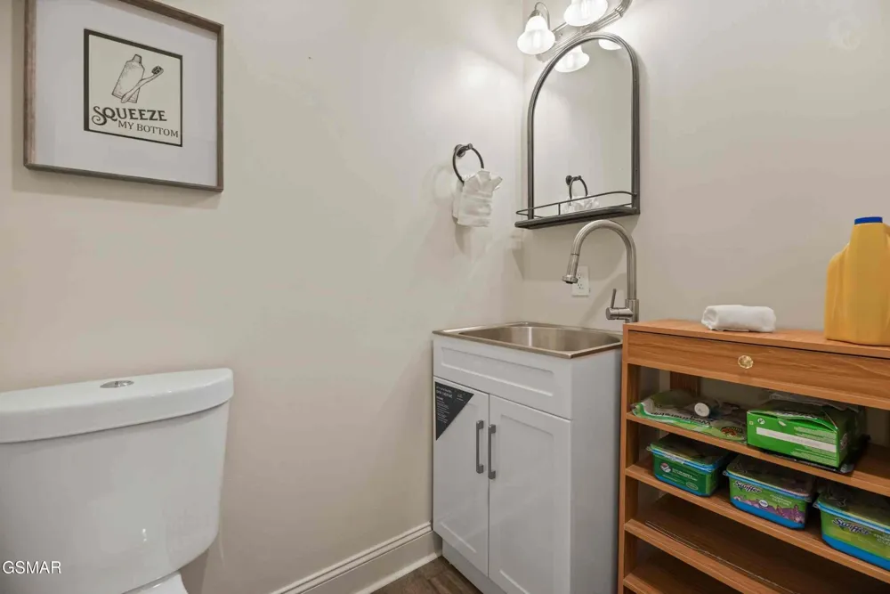 706 Chestnut Drive Gatlinburg, TN 37738