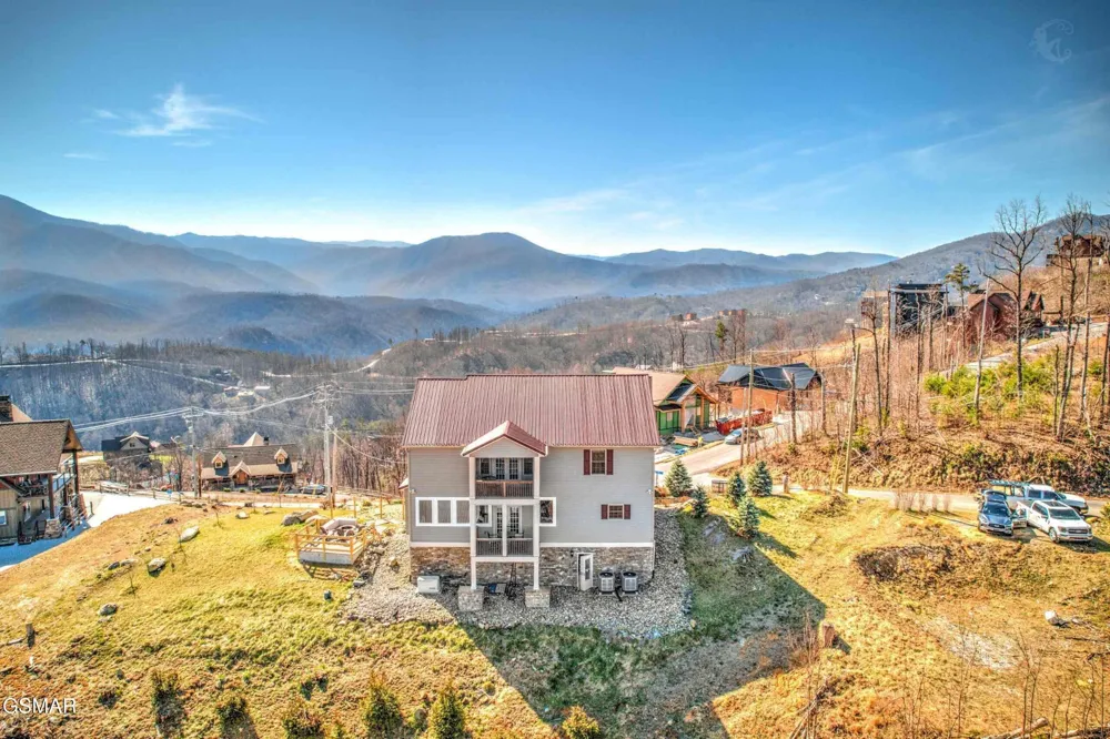706 Chestnut Drive Gatlinburg, TN 37738