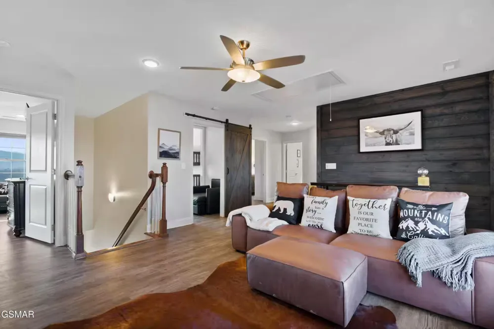 706 Chestnut Drive Gatlinburg, TN 37738