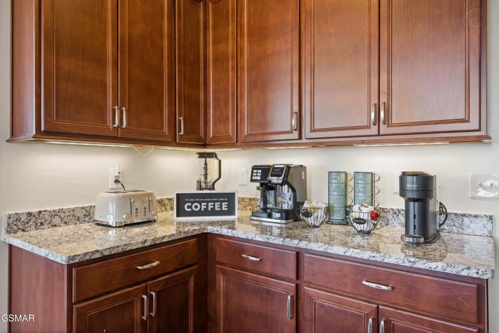 706 Chestnut Drive Gatlinburg, TN 37738