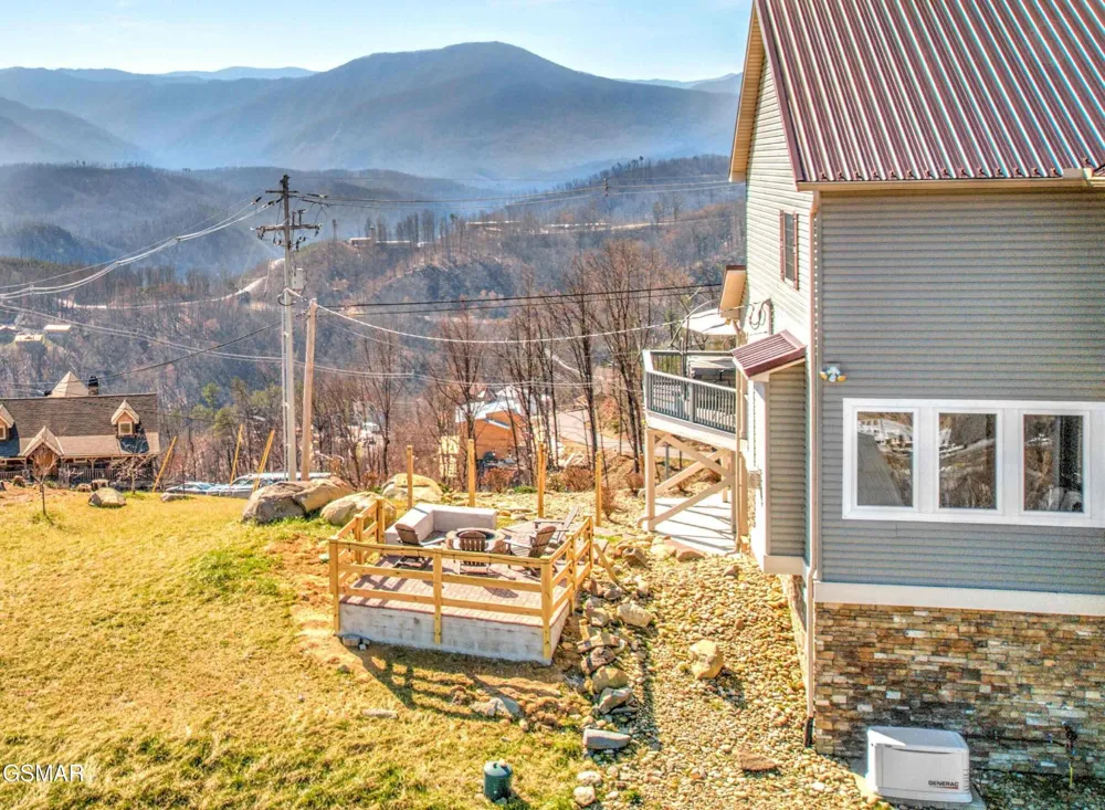 706 Chestnut Drive Gatlinburg, TN 37738