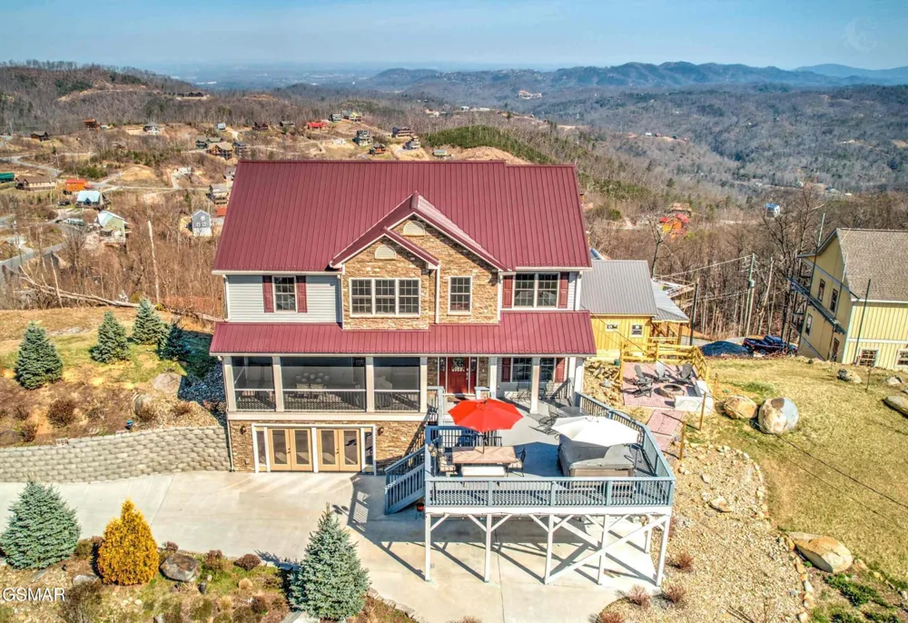 706 Chestnut Drive Gatlinburg, TN 37738