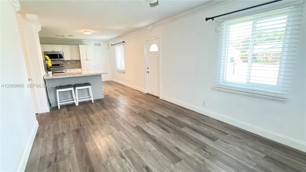 8151 SW 7th St North Lauderdale, FL 33068