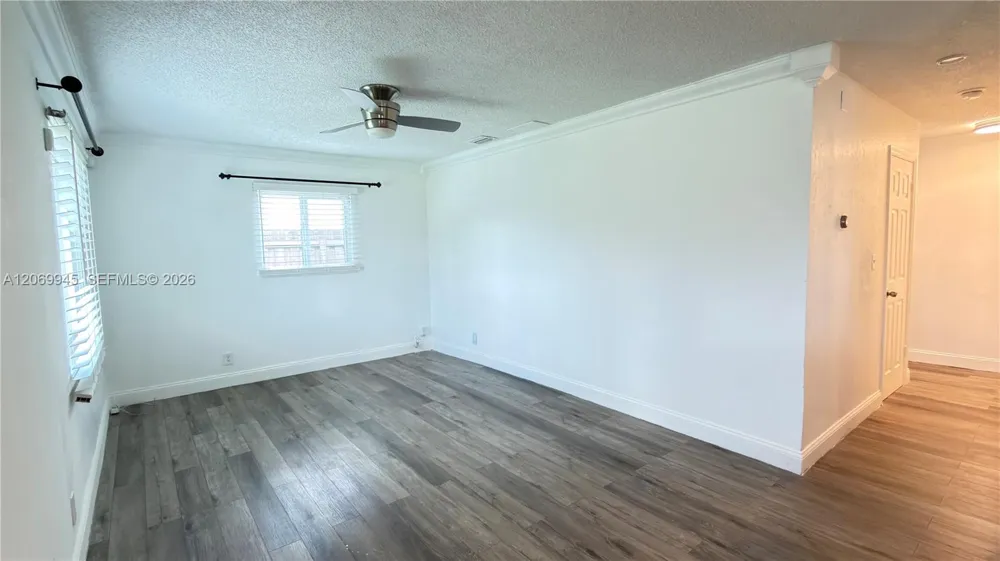8151 SW 7th St North Lauderdale, FL 33068