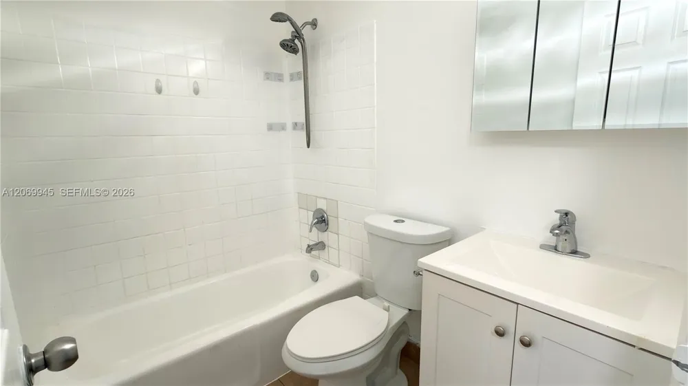 8151 SW 7th St North Lauderdale, FL 33068
