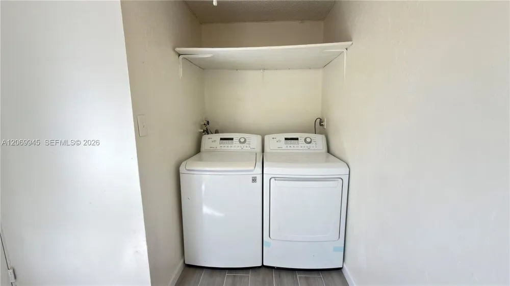 8151 SW 7th St North Lauderdale, FL 33068