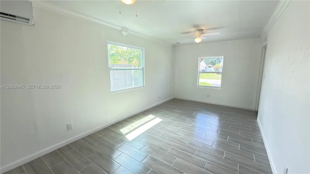 8151 SW 7th St North Lauderdale, FL 33068