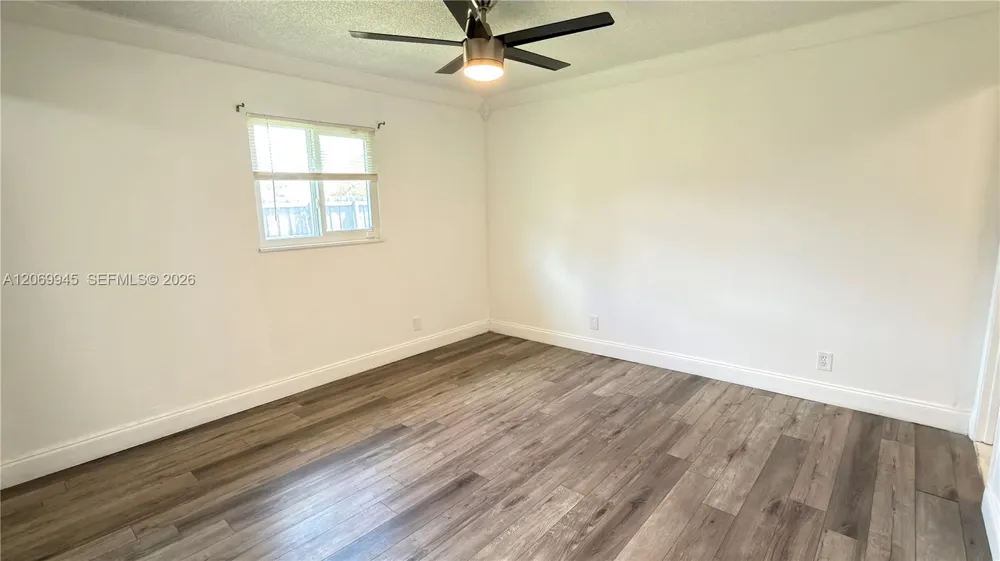 8151 SW 7th St North Lauderdale, FL 33068