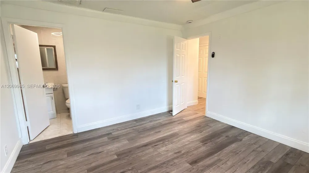 8151 SW 7th St North Lauderdale, FL 33068