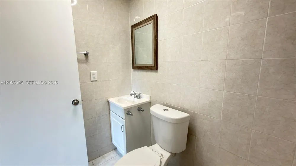 8151 SW 7th St North Lauderdale, FL 33068
