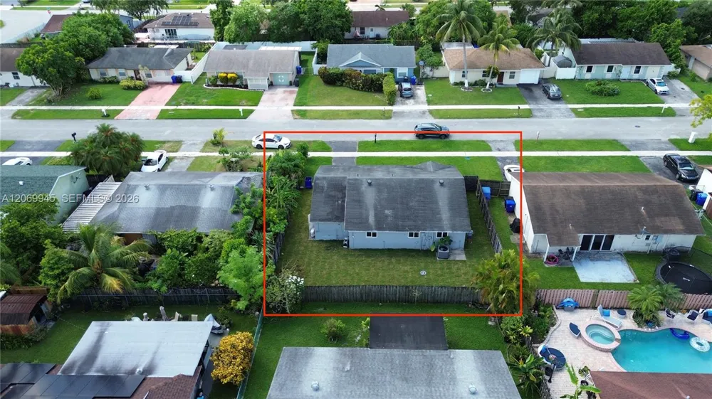 8151 SW 7th St North Lauderdale, FL 33068