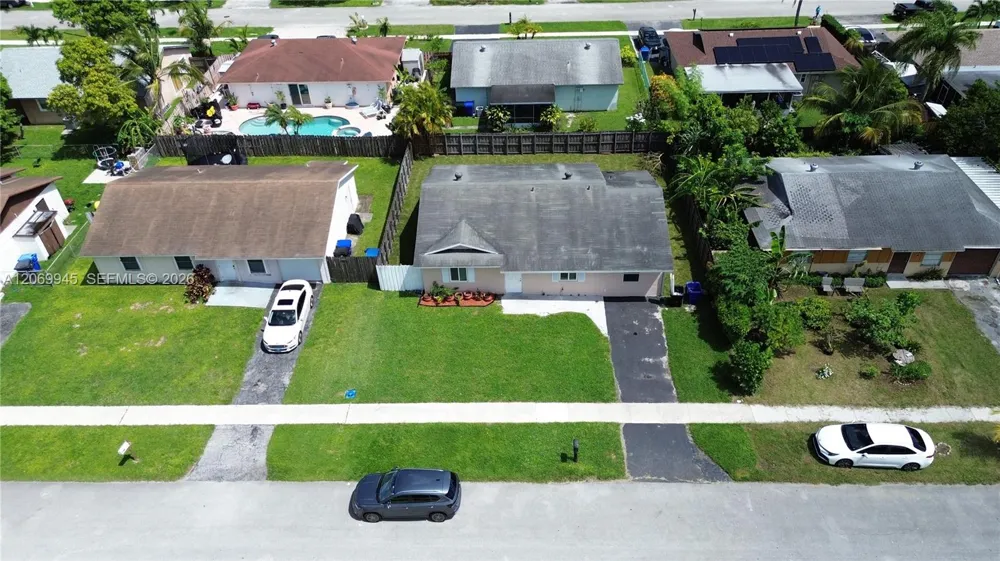 8151 SW 7th St North Lauderdale, FL 33068
