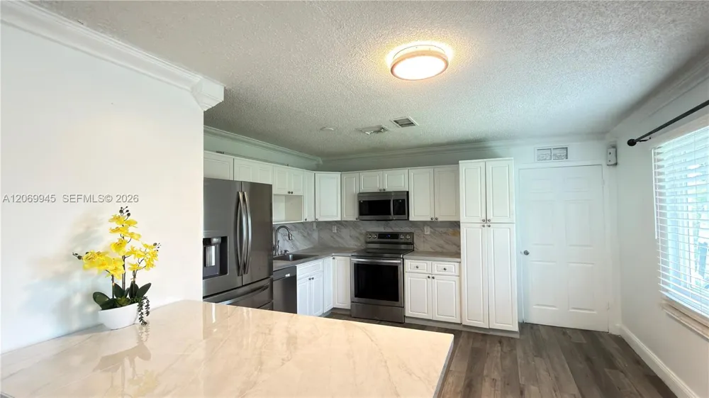 8151 SW 7th St North Lauderdale, FL 33068