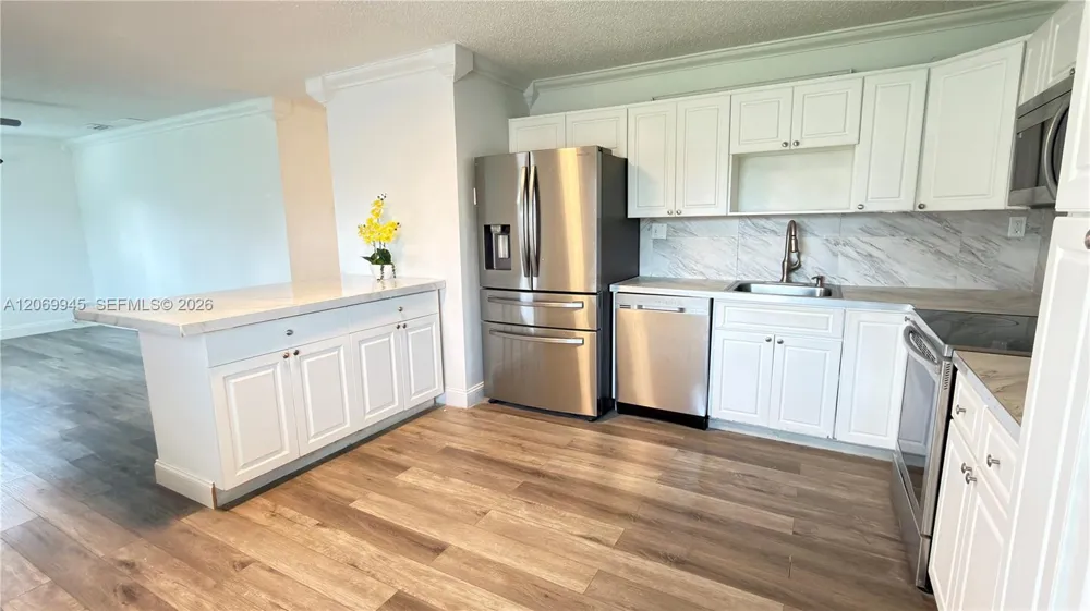 8151 SW 7th St North Lauderdale, FL 33068