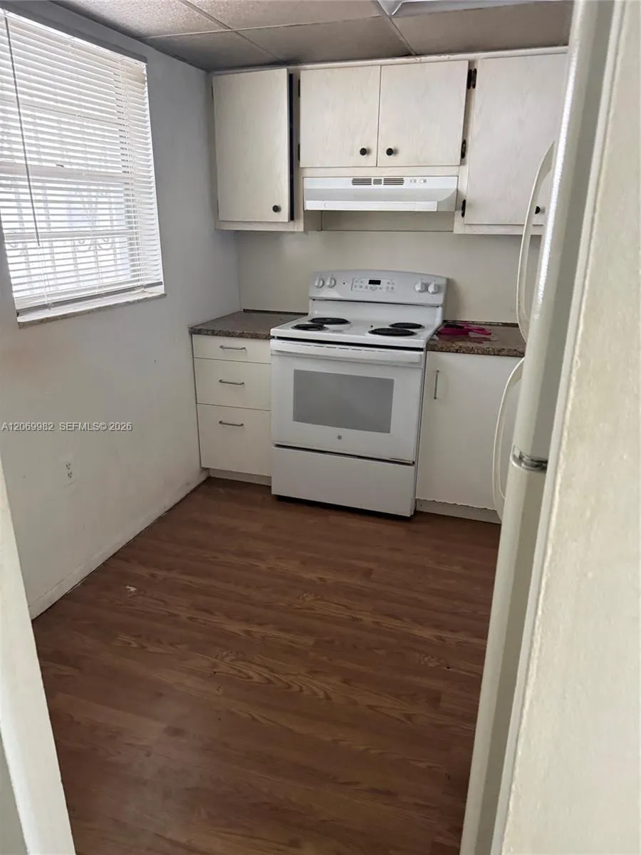 15600 NW 7th Ave #301-1 Miami, FL 33169