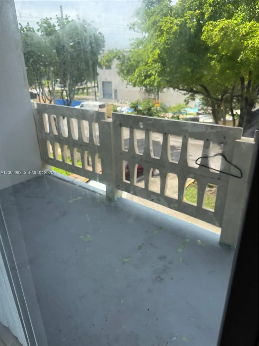 15600 NW 7th Ave #301-1 Miami, FL 33169