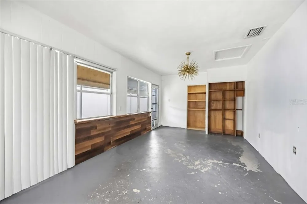 1909 BUCCANEER DRIVE Sarasota, FL 34231