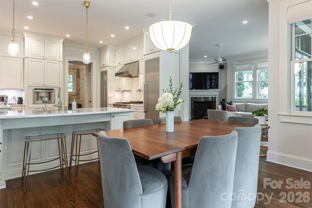 242 Racquet Club Road Asheville, NC 28803