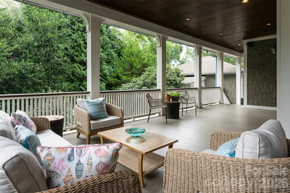 242 Racquet Club Road Asheville, NC 28803