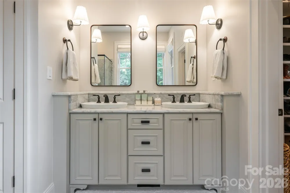 242 Racquet Club Road Asheville, NC 28803