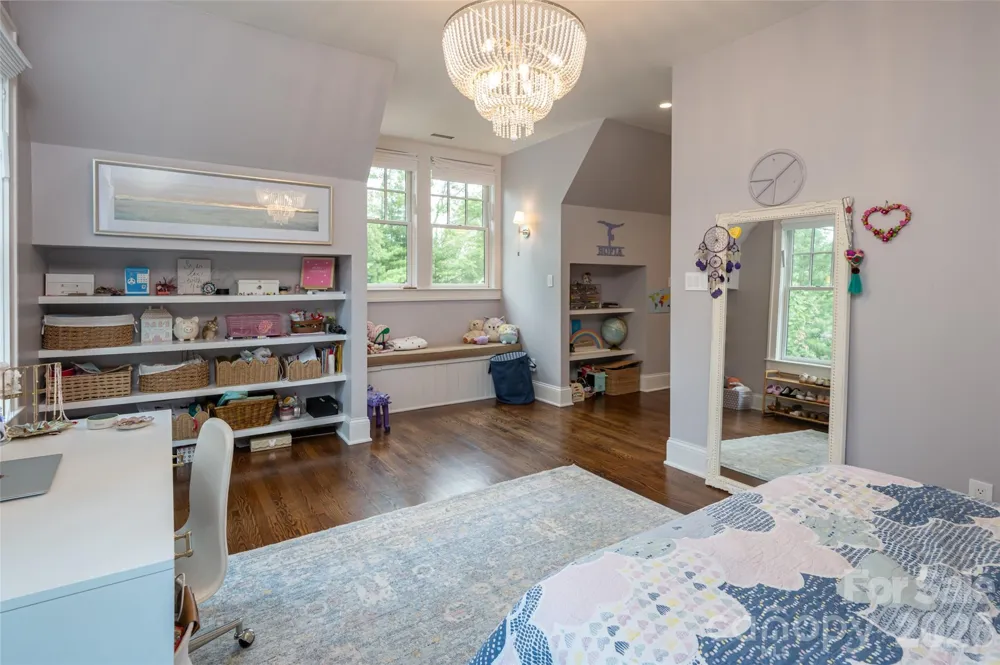 242 Racquet Club Road Asheville, NC 28803
