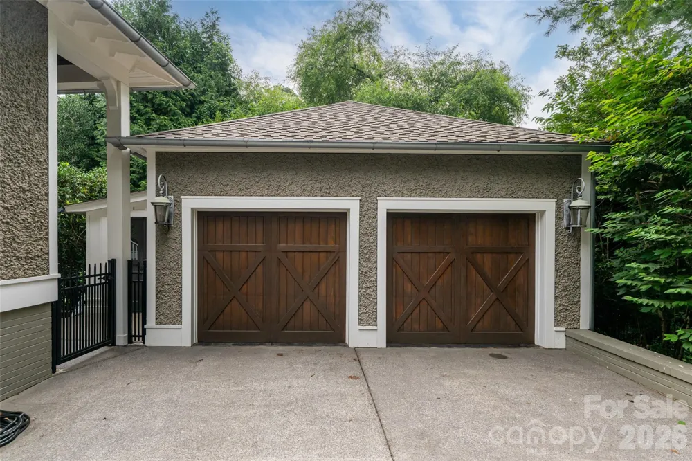 242 Racquet Club Road Asheville, NC 28803