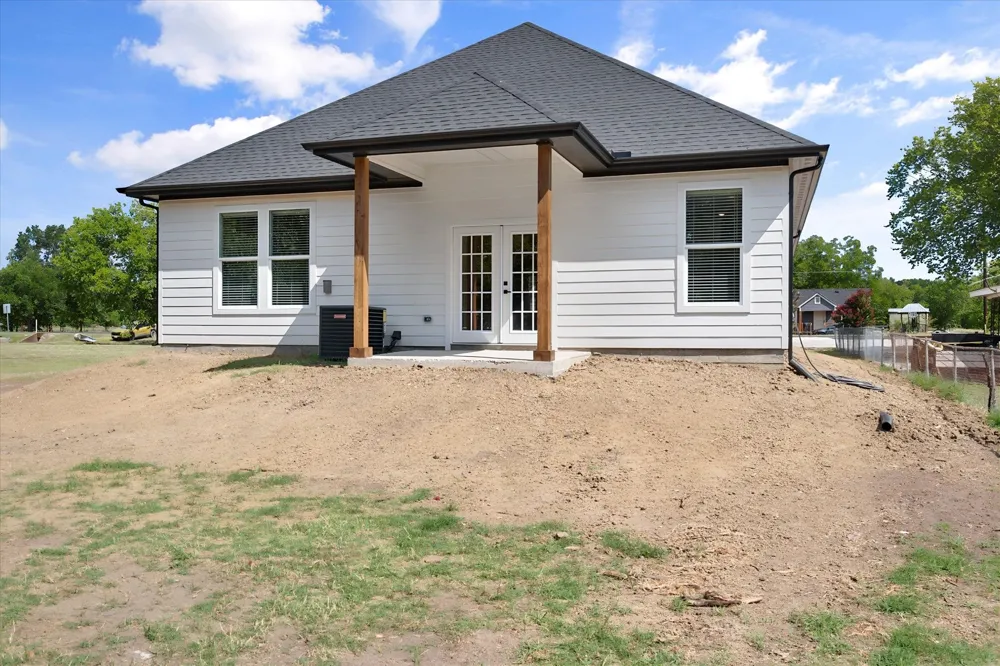 3617 Emhouse Road Corsicana, TX 75110