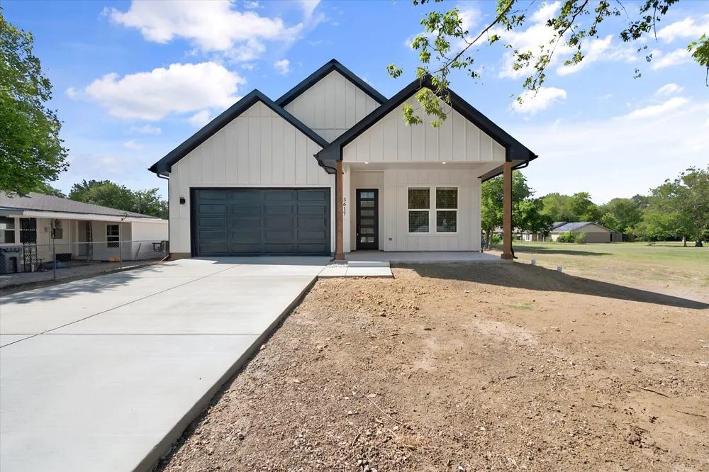 3617 Emhouse Road Corsicana, TX 75110