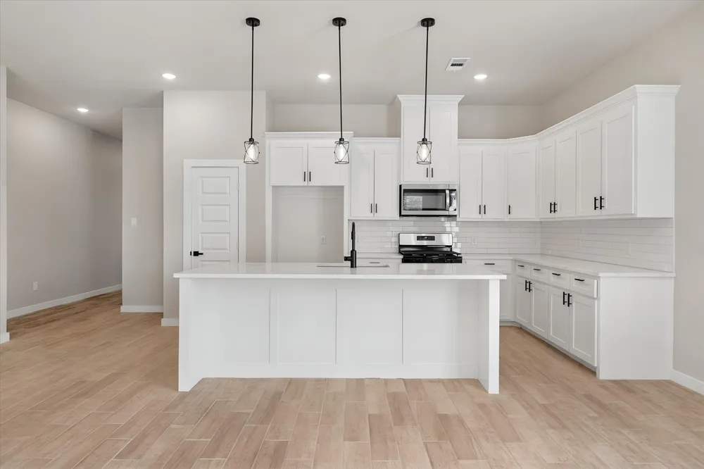 3617 Emhouse Road Corsicana, TX 75110