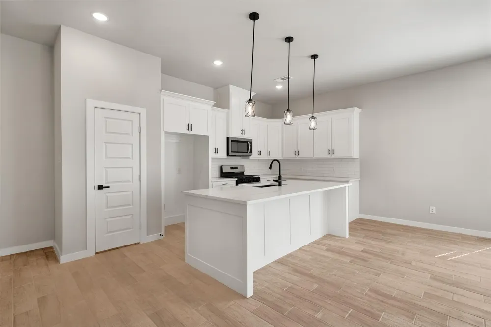 3617 Emhouse Road Corsicana, TX 75110