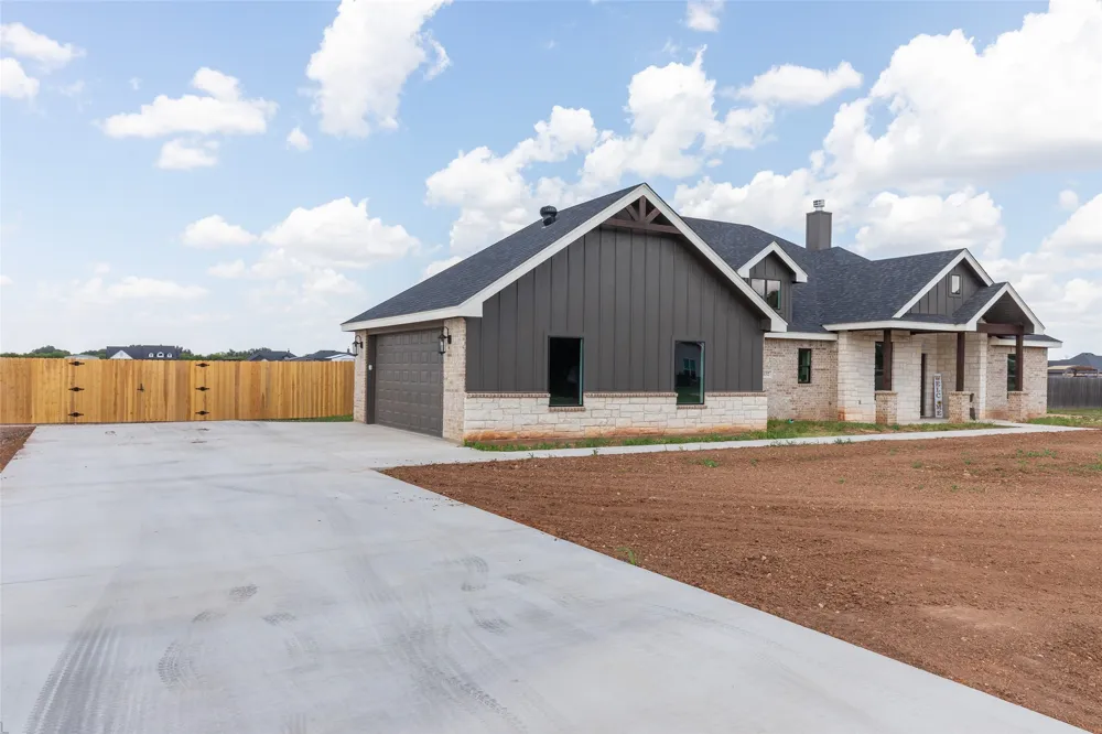 132 Blazing Wind Trail Ovalo, TX 79541