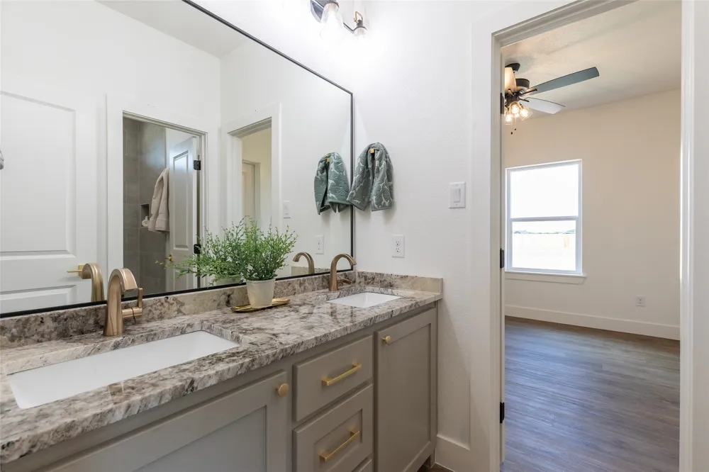 132 Blazing Wind Trail Ovalo, TX 79541