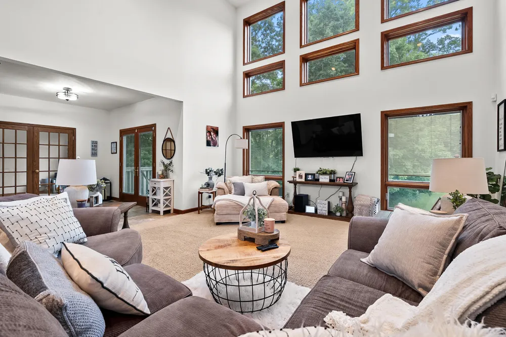 16121 Indian Valley Street Schoolcraft, MI 49087