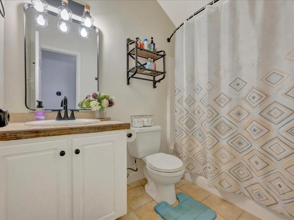 290 Austin Lane Pollok, TX 75969