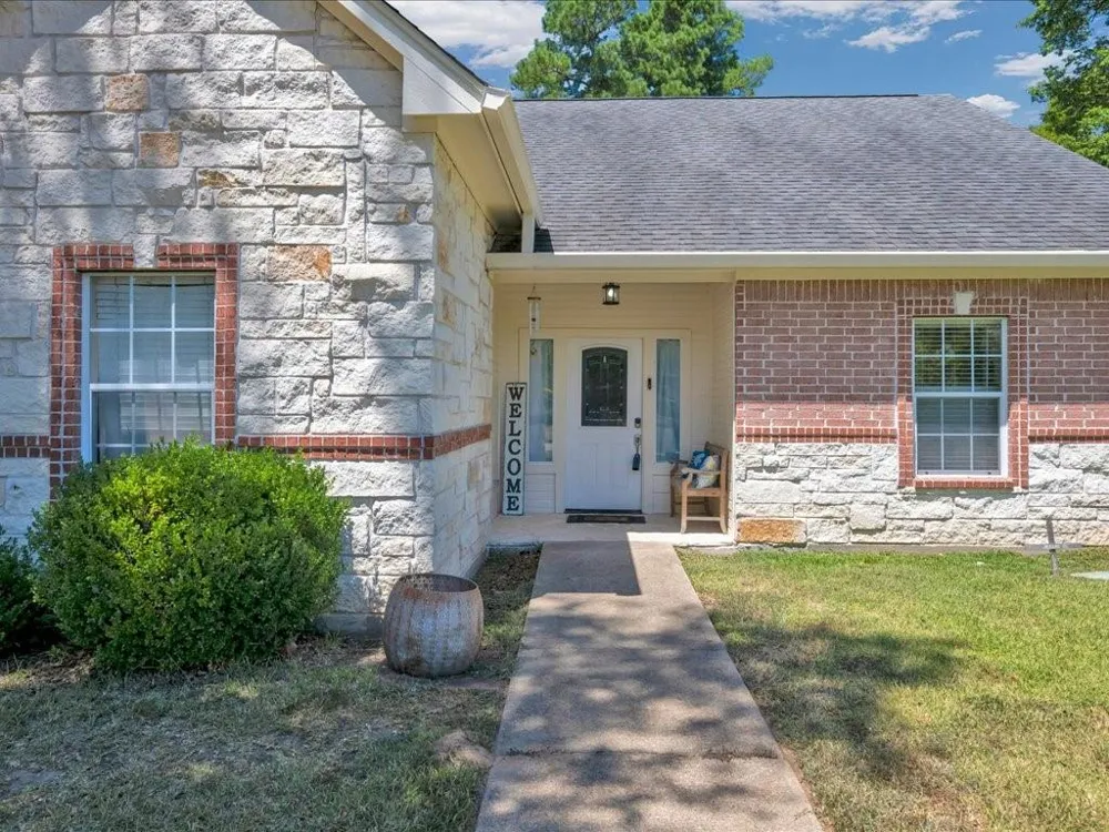 290 Austin Lane Pollok, TX 75969