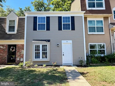 16 CHINABERRY LANE