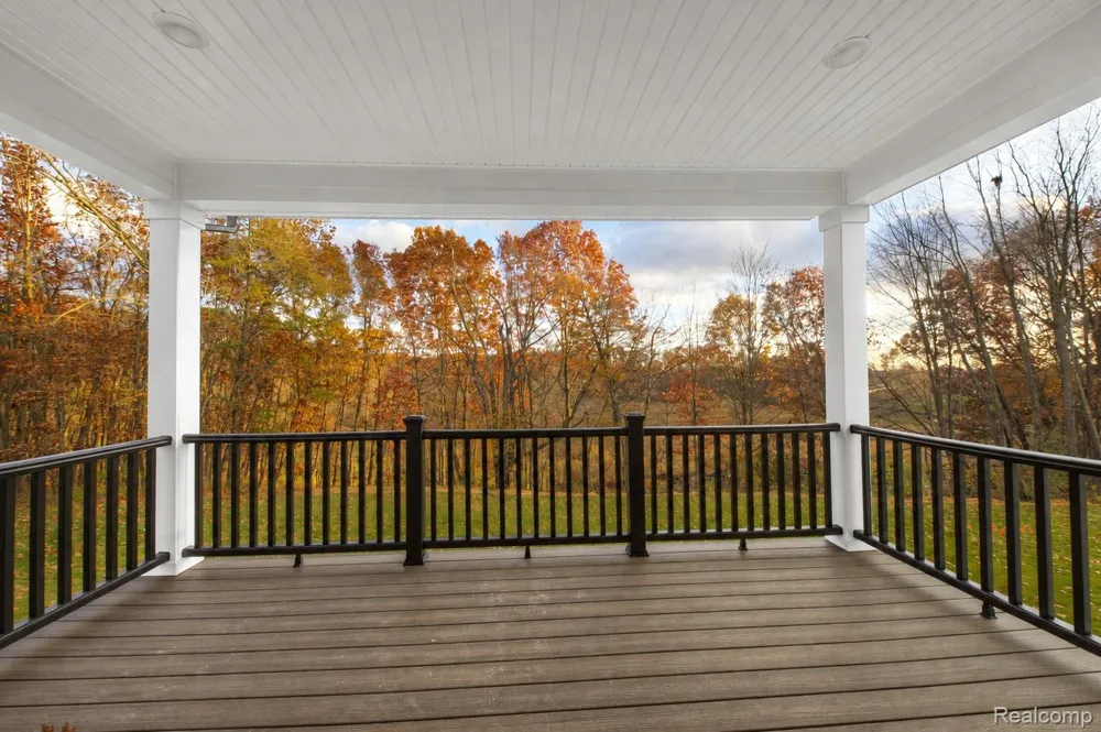 121 Gambrel Lane Marion Township, MI 48843