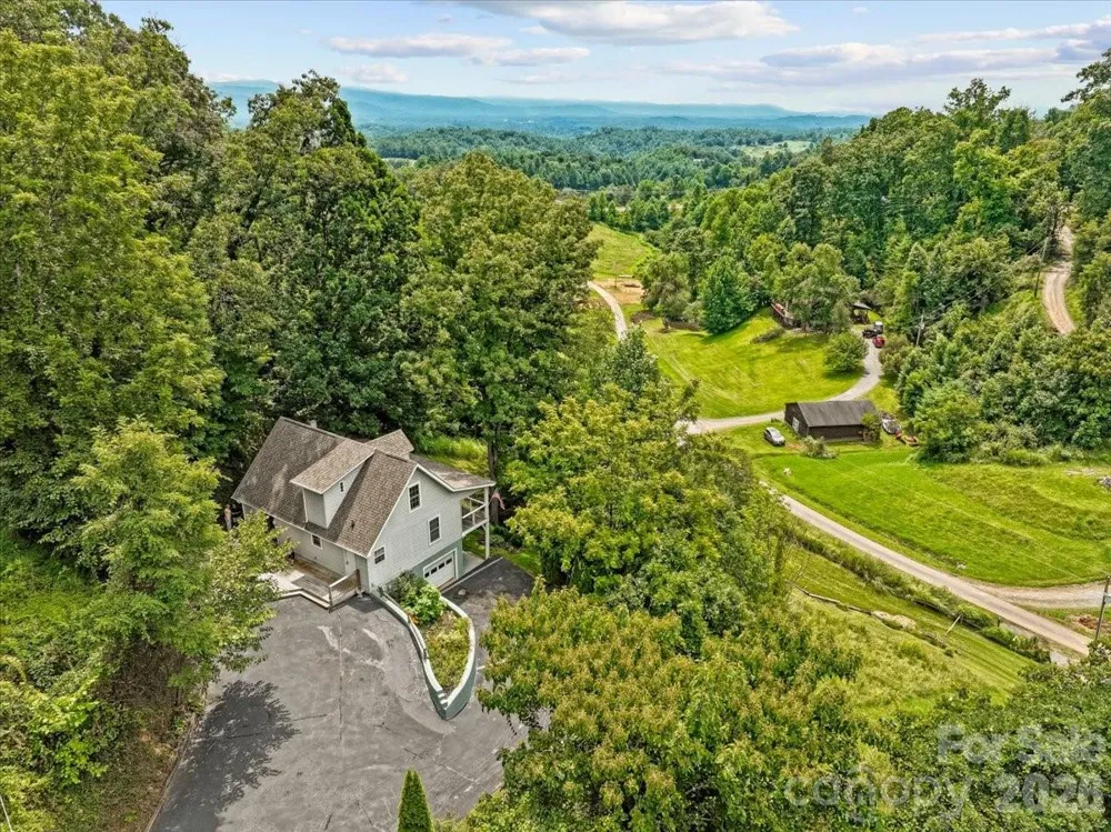 386 Madison Heights Drive Marshall, NC 28753