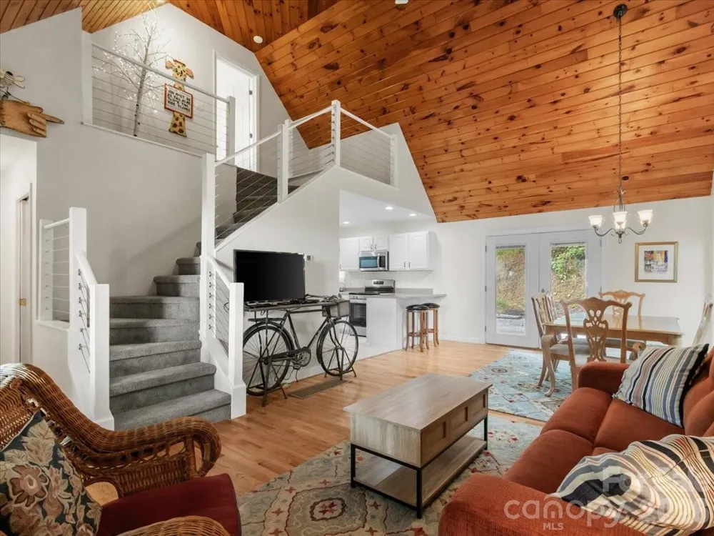 386 Madison Heights Drive Marshall, NC 28753