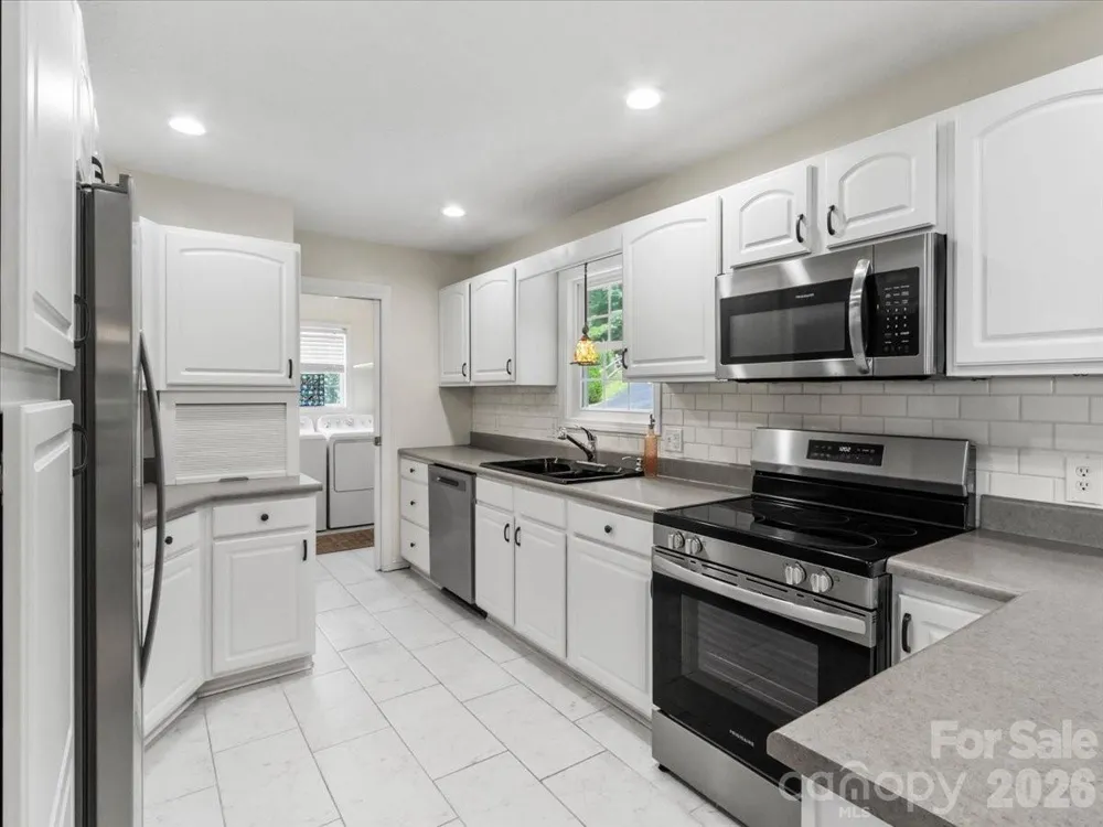 386 Madison Heights Drive Marshall, NC 28753