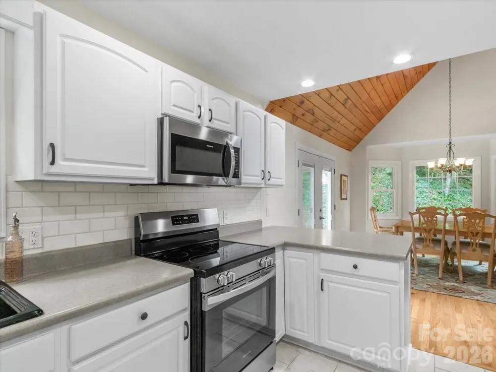 386 Madison Heights Drive Marshall, NC 28753