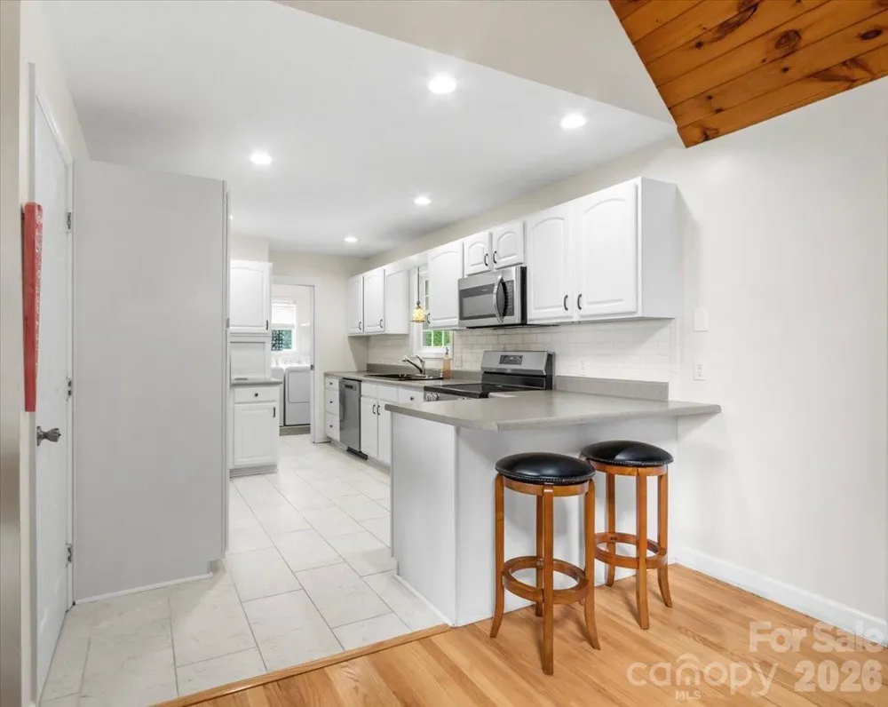 386 Madison Heights Drive Marshall, NC 28753